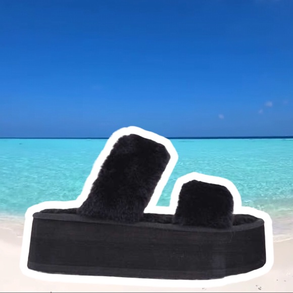 Soda Walking Black Fur Strap Wedge Platform Sandal - Picture 5 of 6